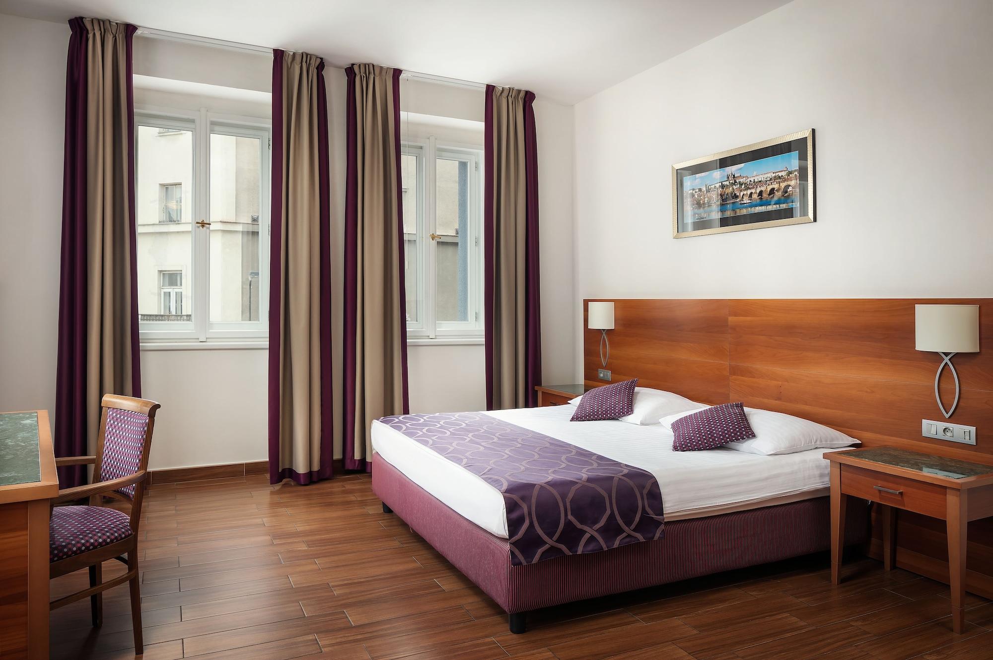 Hotel Galileo Prag Exterior foto
